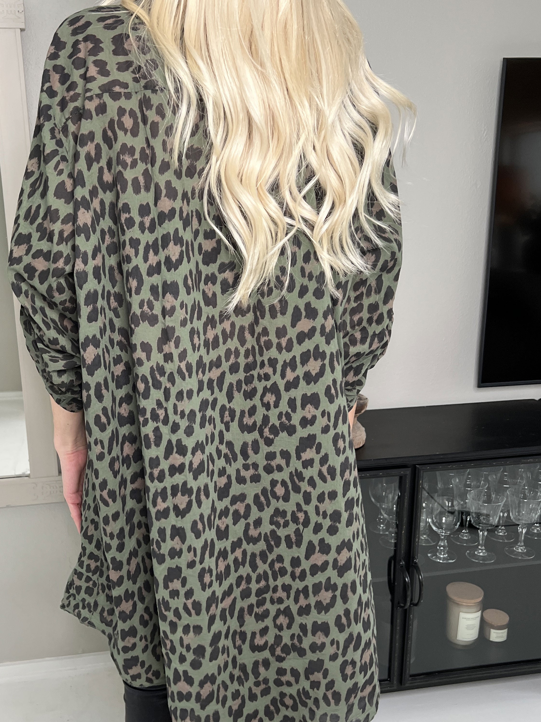 Berna Leo - Skjorte i leopardprint med lommer